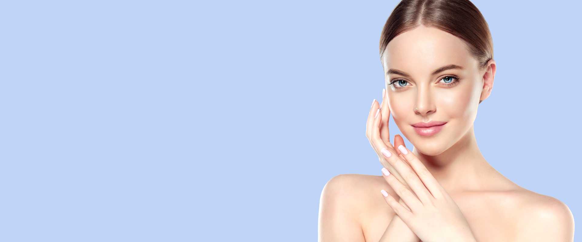 Девушка после процедуры омоложения лица